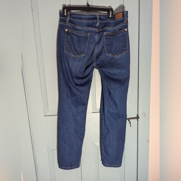 Judy Blue Los Angeles Straight Fit size 15/32, design wear fading, stretch - Picture 2 of 15